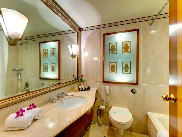 Hotel Hindusthan International, Kolkata : photo 2 de la chambre colony premium double or twin room with with 20% discount on ala-carte food, 10% discount on beverages, 15% discount on laundry, 15% discount on spa