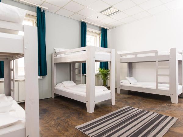 2B Hostel & Rooms : photo 10 de la chambre lit dans dortoir mixte de 6 lits