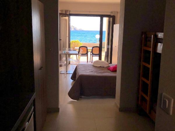 Hôtel et Résidence Ta Kladia - Omigna : photo 2 de la chambre studio - vue sur mer