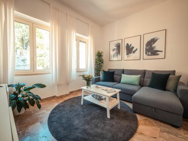 B&B Teatro Greco 39 : photo 9 de la chambre appartement - vue sur mer