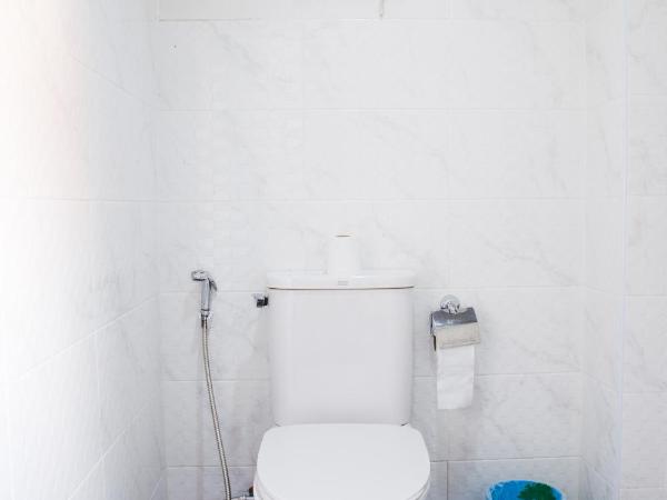 The August Hostel : photo 5 de la chambre lit superposé privé avec salle de bains commune