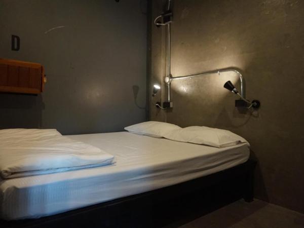 Bed & Bike Hostel : photo 3 de la chambre chambre triple standard