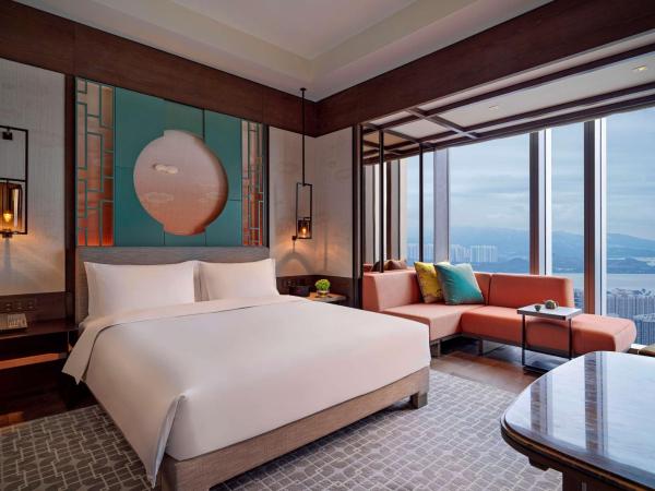 Park Hyatt Shenzhen : photo 1 de la chambre chambre king avec vue sur les toits de la ville 