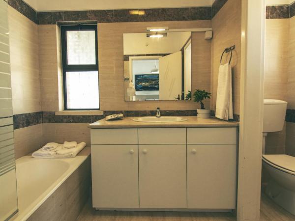 Pine House - Faro Airport, Beach and City Center : photo 5 de la chambre chambre double supérieure