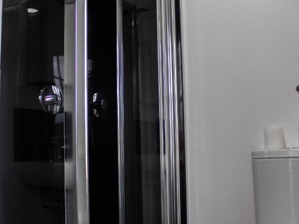 Crofts Hotel : photo 3 de la chambre chambre triple confort avec douche