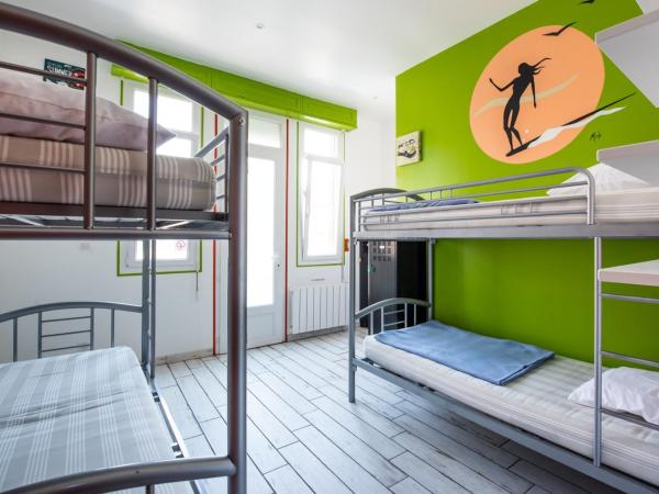 VILLA ZENITH Hostel-LA SURF HOUSE : photo 4 de la chambre lit simple dans dortoir mixte