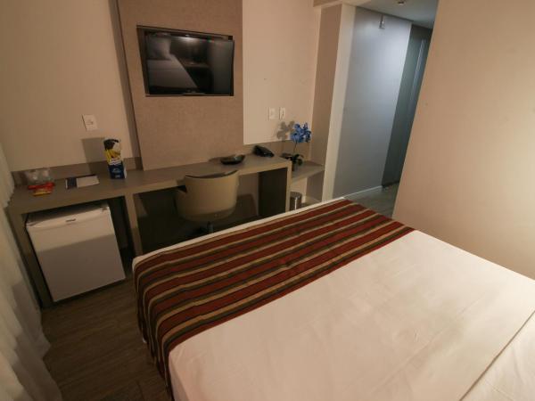 Hotel Beaga Convention Expominas by MHB : photo 2 de la chambre chambre double de luxe avec lit double