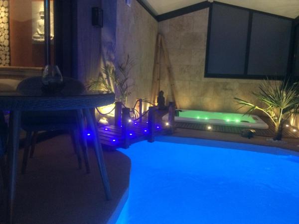 B&B Villa sensorielle : photo 7 de la chambre suite avec piscine privée