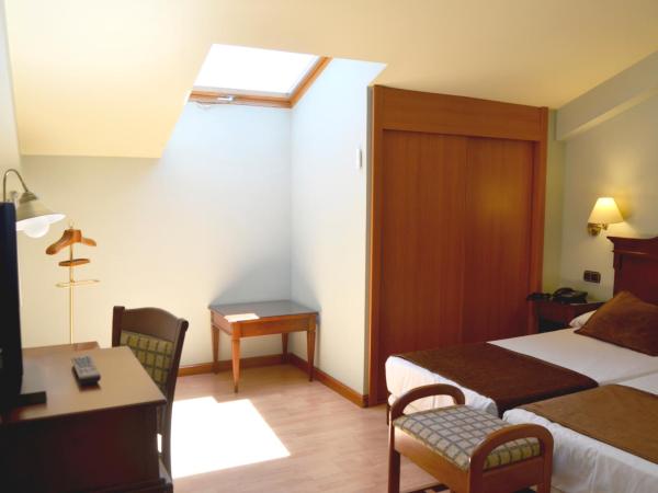 Hotel Lasa Sport : photo 3 de la chambre chambres lits jumeaux - mansard