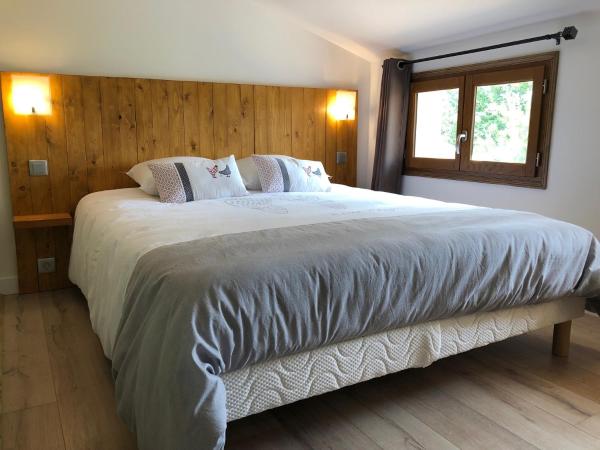 La maison de Lalouette : photo 3 de la chambre chambre double - vue sur montagne