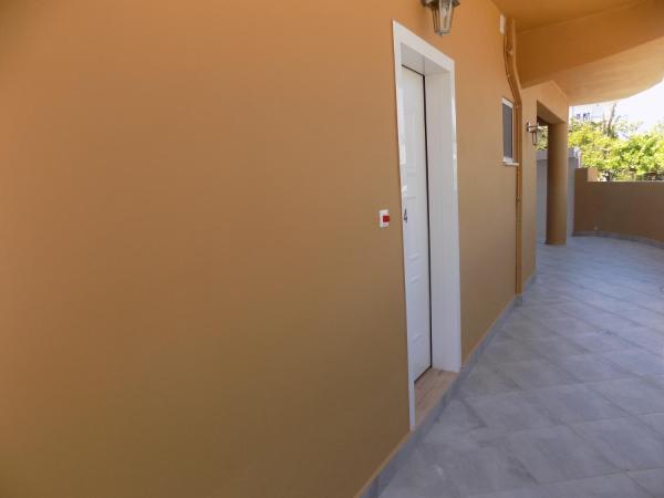 Souvlakis Pool Suites (S.P.S) : photo 1 de la chambre appartement - vue sur piscine