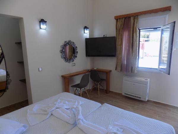 Souvlakis Pool Suites (S.P.S) : photo 4 de la chambre appartement - vue sur piscine