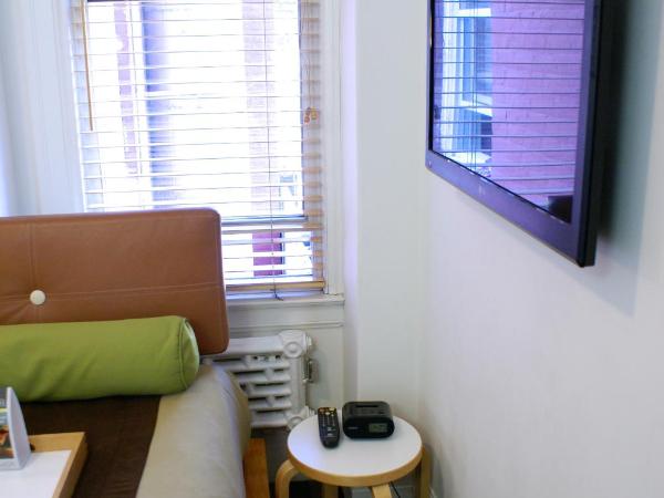 The Mosser Hotel : photo 4 de la chambre chambre double avec salle de bains commune