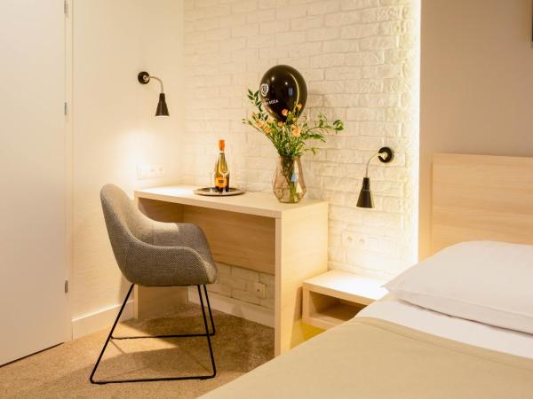 Hotel Czarna Róża : photo 10 de la chambre appartement deluxe