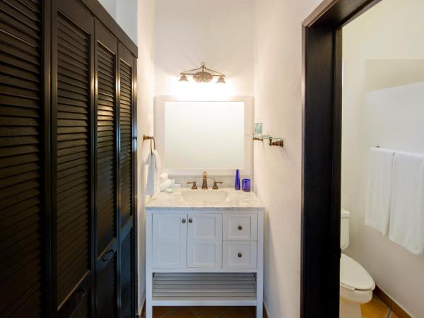 La Marina Inn : photo 1 de la chambre chambre avec terrasse de piscine