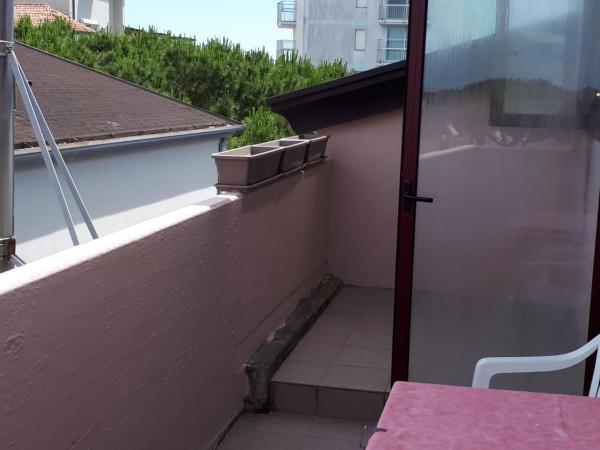 Hotel Villa Dina : photo 10 de la chambre chambre double avec salle de bains privative