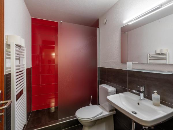 Bettstatt-Neustadt : photo 1 de la chambre chambre double avec balcon et salle de bains commune