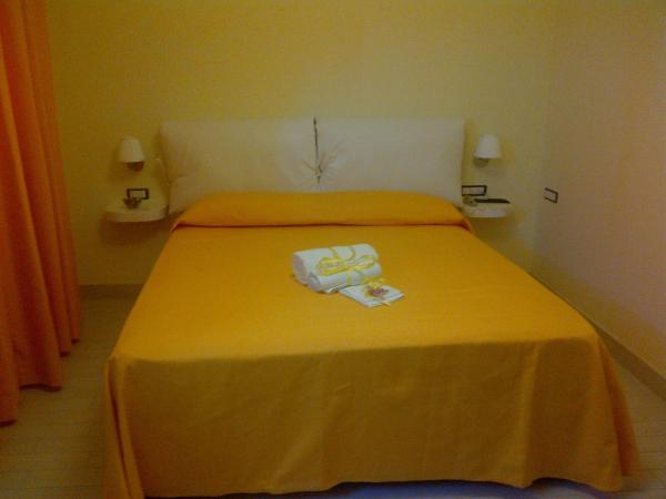B&B Borgo Santa Margherita : photo 1 de la chambre chambre double