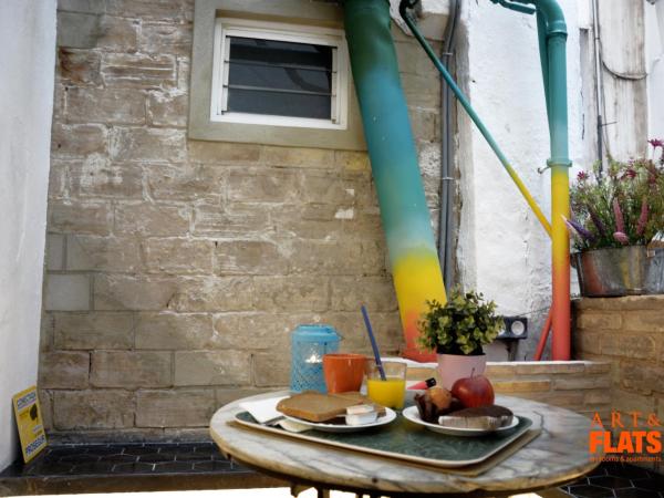 Art&Flats Hostel : photo 6 de la chambre chambre triple avec salle de bains commune