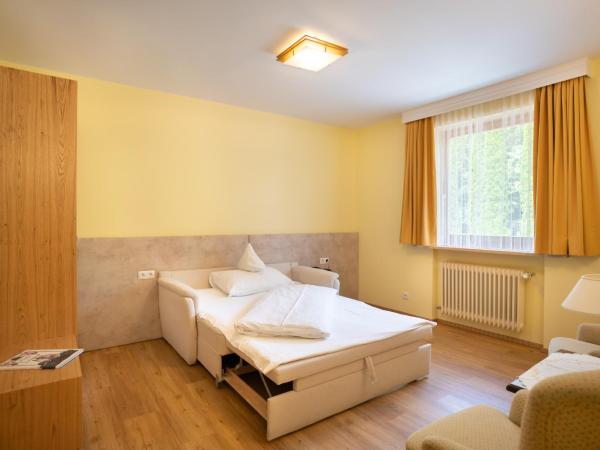 Hotel Garni Haus Arenberg : photo 8 de la chambre chambre triple