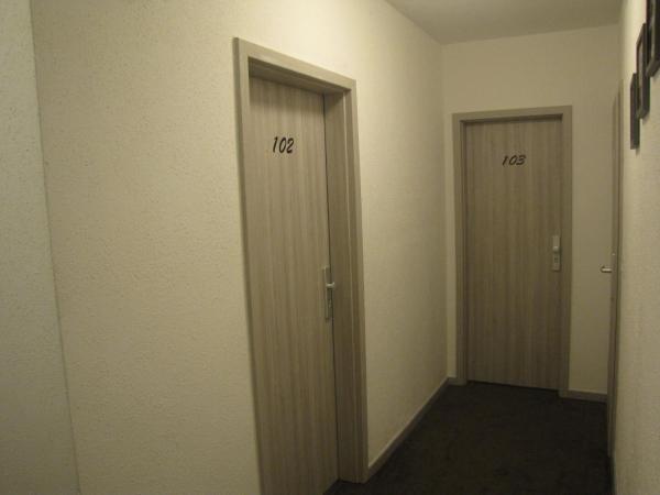 Milano Hotel : photo 2 de la chambre chambre double avec salle de bains privative