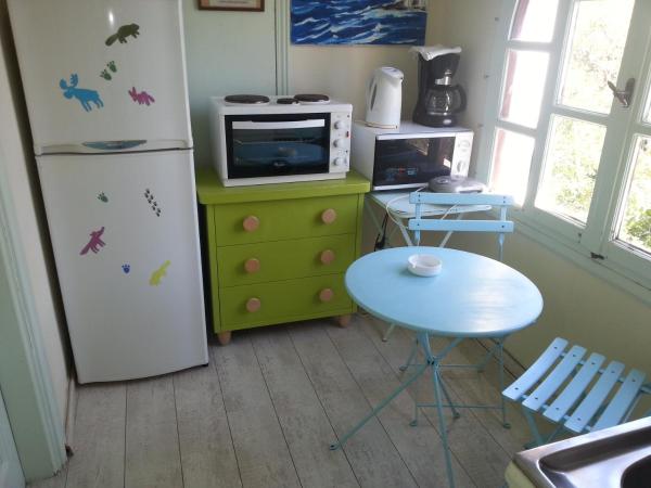 Studios & Suites Rania : photo 3 de la chambre appartement 2 chambres