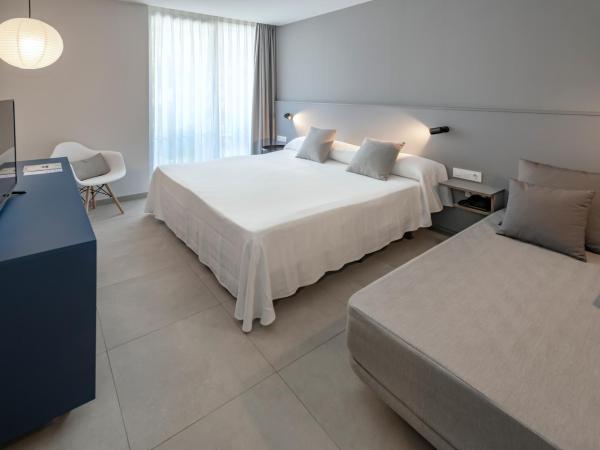 GHT Sa Riera : photo 3 de la chambre chambre double ou lits jumeaux supérieure avec terrasse