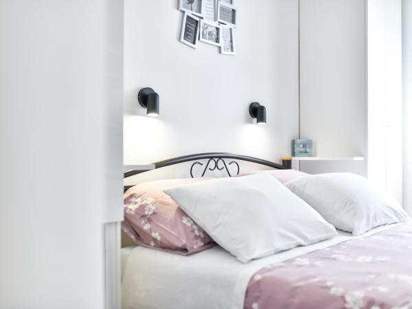 Rooms Nekic 1 : photo 9 de la chambre chambre double avec salle de bains privative