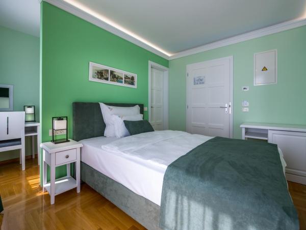 Hotel Domino : photo 1 de la chambre chambre simple avec balcon