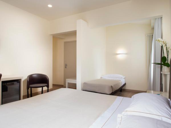 Hotel Grifone Firenze - Urban Pool & Spa : photo 2 de la chambre chambre triple classique - annexe