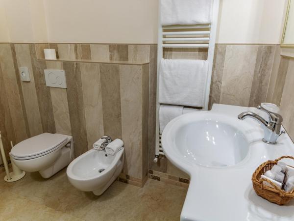 Dimora Salviati : photo 5 de la chambre chambre double ou lits jumeaux