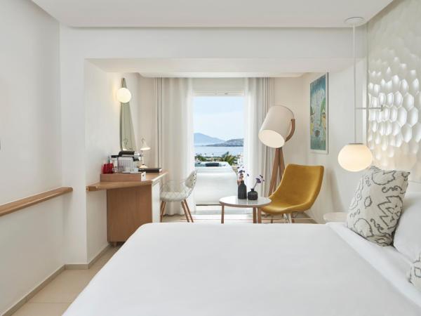 Myconian Kyma, a Member of Design Hotels : photo 1 de la chambre hébergement de luxe avec jacuzzi extérieur - vue sur mer Égée