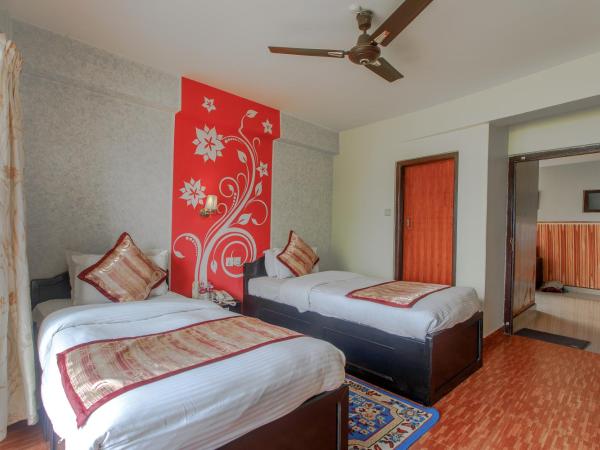 Hotel Peace Plaza : photo 1 de la chambre chambre deluxe double ou lits jumeaux