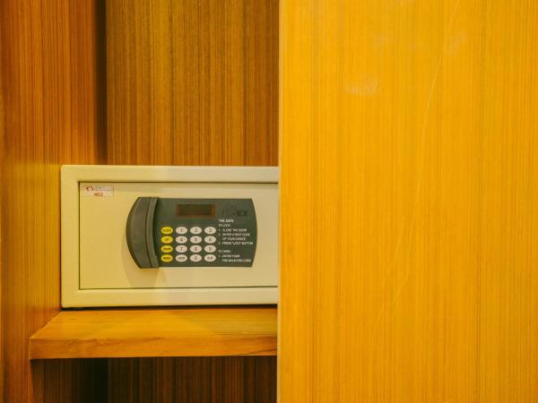 The Opium Chiang Mai : photo 8 de la chambre chambre triple - vue sur ville