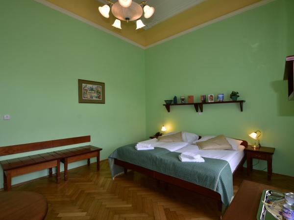 Sant Georg Garni : photo 2 de la chambre chambre lits jumeaux