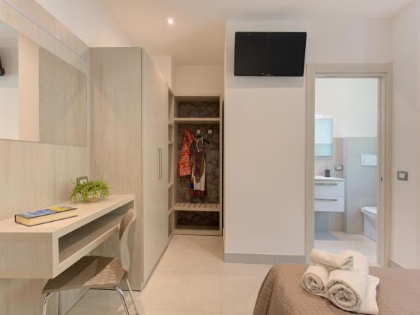 Alloggio Nella : photo 1 de la chambre chambre double - vue sur jardin