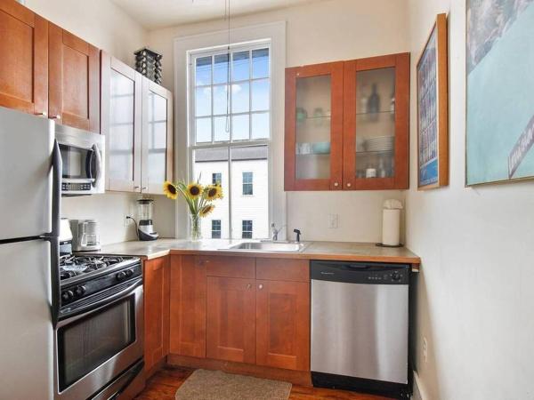 Freret Apartments near Streetcar & Tulane : photo 8 de la chambre appartement avec balcon