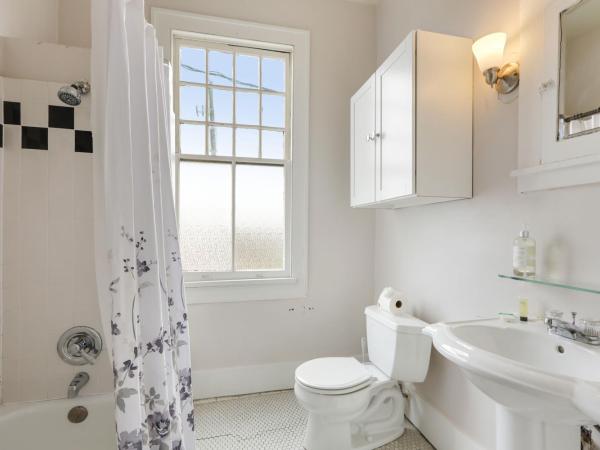 Freret Apartments near Streetcar & Tulane : photo 7 de la chambre appartement 3 chambres