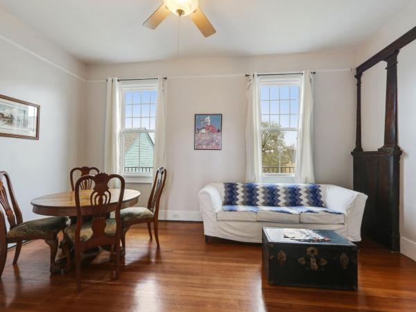 Freret Apartments near Streetcar & Tulane : photo 2 de la chambre appartement 3 chambres