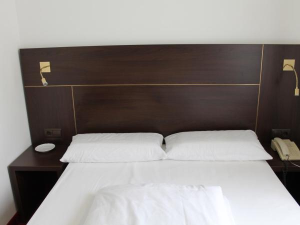 Hotel Montree : photo 1 de la chambre chambre simple