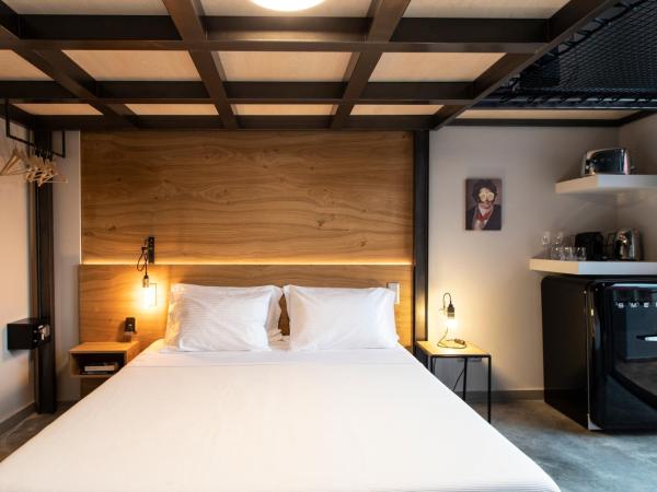 Bespoke House Athens : photo 6 de la chambre suite junior familiale sans piscine