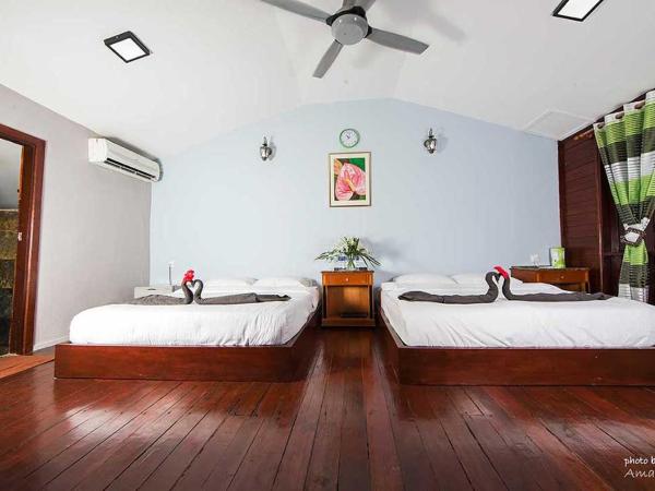 Tanjung Inn : photo 2 de la chambre chambre familiale