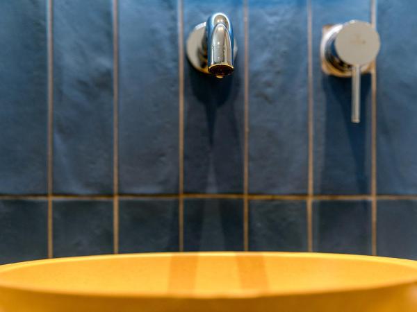 Secret View Hotel : photo 6 de la chambre chambre côté piscine - vue sur mer