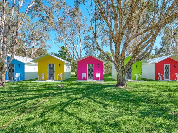 Glen Villa Resort : photo 3 de la chambre cabane de plage lits jumeaux avec salle de bains commune