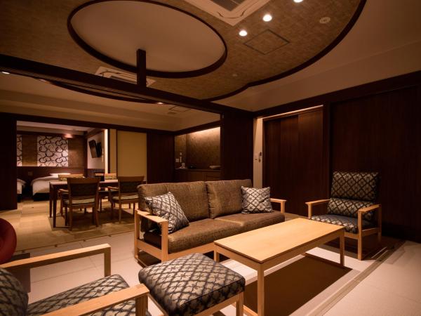 Okuno Hosomichi : photo 1 de la chambre chambre premium avec coin tatami et baignoire en plein air