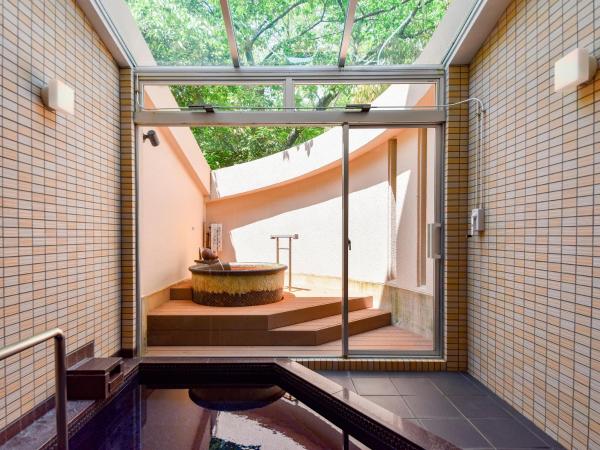 Okuno Hosomichi : photo 2 de la chambre chambre premium avec coin tatami et baignoire en plein air