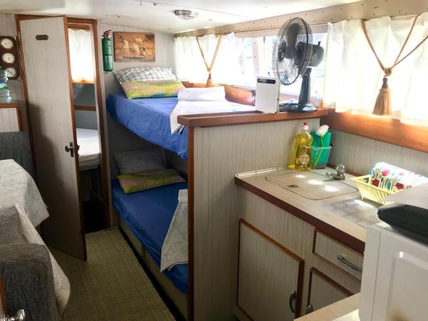 Boat Yacht Barcelona : photo 5 de la chambre mobile home