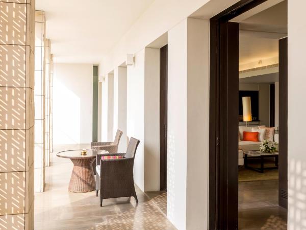 The Lodhi - A member of The Leading Hotels Of The World : photo 4 de la chambre garden terrace room - without plunge pool with happy hours at safari lounge 5 to 7 pm, buy 01 drink and get another drink complimentary (spirits), 1200 spa credit per booking