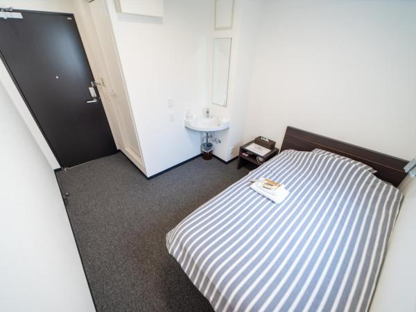 Port House Shibuya : photo 4 de la chambre chambre simple avec salle de bains privative