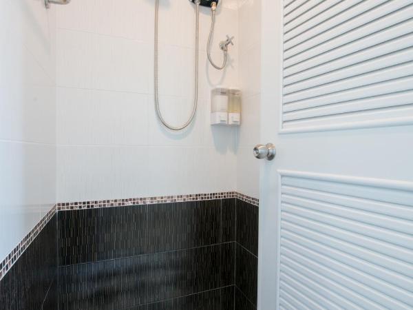 Sindy's Hostel : photo 6 de la chambre chambre simple avec toilettes et douche communes